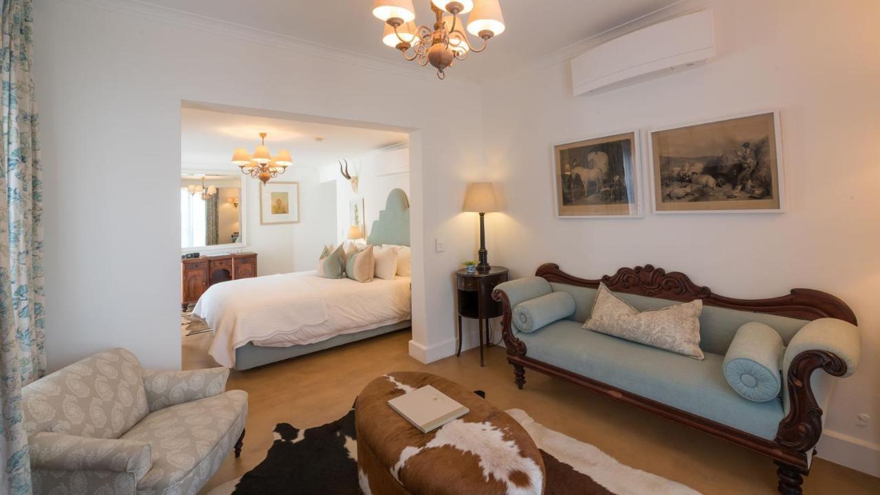 Drostdy Hotel Graaff-Reinet Exterior foto A suite at the Cape Heritage